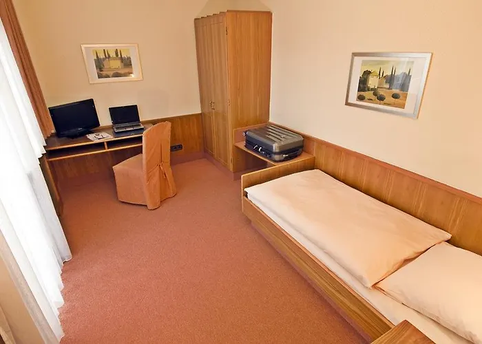 Klein Frankfurt East Hotel 3*