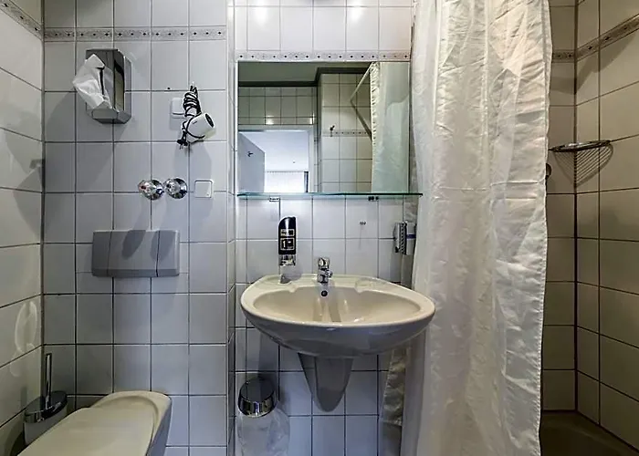 Hotel Klein Frankfurt East 3*