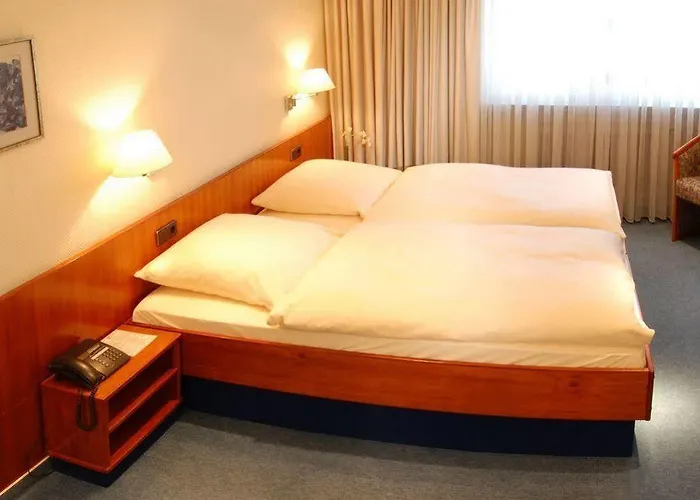 Hotel Klein Frankfurt East 3*